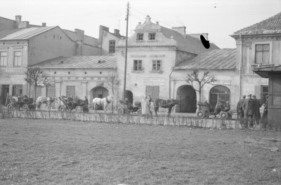 Nowy Rynek - kamienice - dom ze szczytem nr 34, skan 1