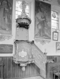 kościół parafialny pw. Świętej Trójcy - wnętrze: ambona, skan 1