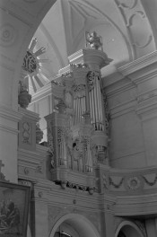 Bazylika Wniebowzięcia Najświętszej Maryi Panny (kościół podominikański) - organy od strony płn., skan 1