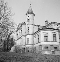pałac Ciechanowskich - elewacja płd. wsch. baszta, skan 1