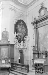 kościół, ob. pw. św. Piotra z Alkantary i św. Antoniego z Padwy - wnętrze: nagrobek Jana Bonawentury Krasińskiego, skan 1