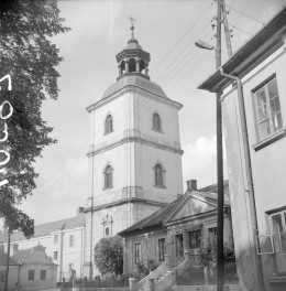 dzwonnica przy kościele katedralnmy pw. Narodzenia Najświętszej Marii Panny, skan 1