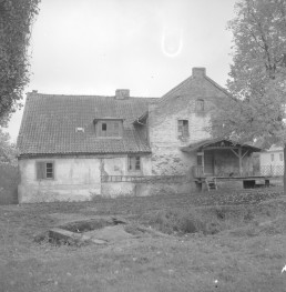 młyn - elewacja frontowa, skan 1