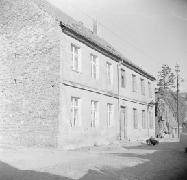 kamienica - elewacja frontowa, skan 1