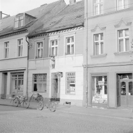 kamienica "Pod Murzynkiem" - fasada frontowa, skan 1