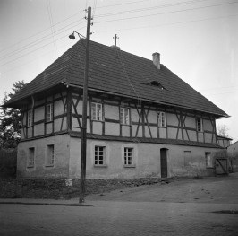 dom - elewacja szachulcowa, skan 1