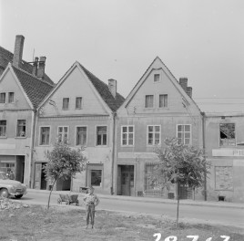 kamienice - elewacje frontowe, skan 1