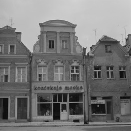 dom mieszkalny - elewacja frontowa, skan 1