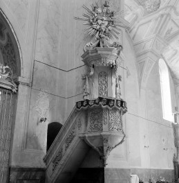 kościół dominikanek - wnętrze, ambona, skan 1
