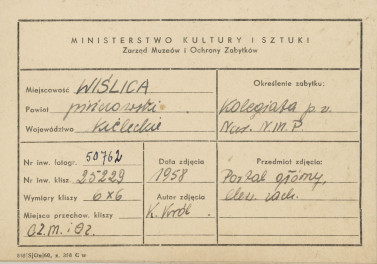Kolegiata  -  widok na portal w elewacji zach.  - metryczka    , skan 1
