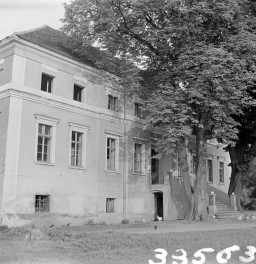 dwór - elewacja południowa, skan 1