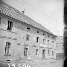 kamienica - elewacja frontowa, skan 1