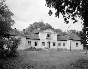 dwór - widok ogólny, skan 1