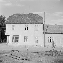 dom - elewacja frontowa, skan 1