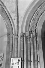 konkatedra - fragment portalu, skan 1