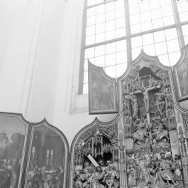 bazylika Mariacka - wnętrze: ołtarz antwerpski pw. św. Adrian, lewe skrzydło, skan 1