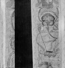 Skarbiec katedralny - ornat. Płn. Włochy (1620-40). Haft Polski. Fragment haftu w kolumnie., skan 1