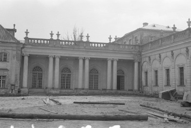 pałac Branickich - lewe skrzydło, skan 1