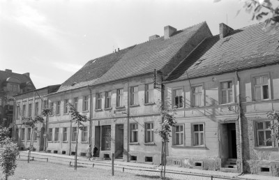 kamienica - elewacja frontowa, skan 1