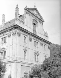 klasztor cystersów - skrzydło pd. elewacja szczytowa, skan 1