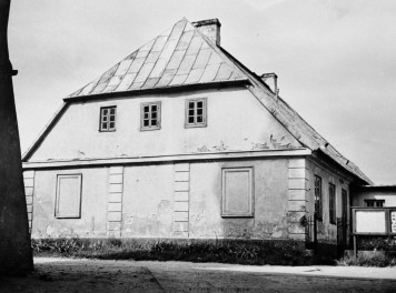 plebania - elewacja boczna, skan 1