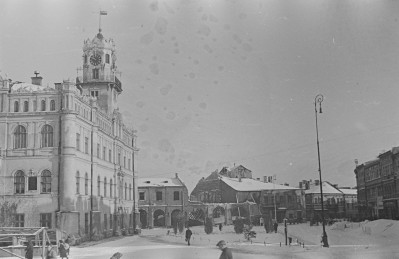 rynek - widok od południa - ratusz, skan 1