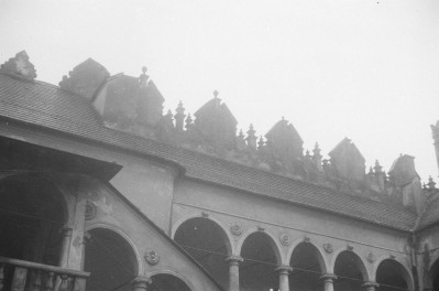 zamek - attyka, skan 1