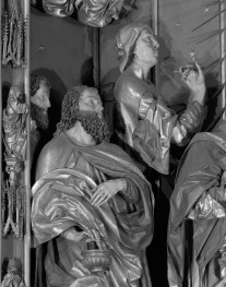 Kościół Mariacki pw. Wniebowzięcia Najświętszej Marii Panny - ołtarz Wita Stwosza, część środkowa Zaśnięcie Matki Boskiej, postać apostoła, skan 1