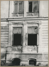 Pałac - fragment elewacji


, skan 1