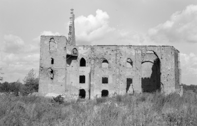 ruiny kościoła klarysek pw. św. krzyża - elewacja płd., skan 1