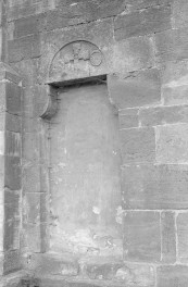 opactwo cystersów - kościół - portal przy portalu głównym, skan 1