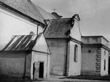 kościół - fara, elewacja boczna, skan 1