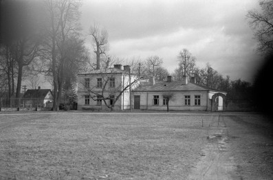 Pałac Marynki - oficynka, skan 1