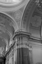 zespół klasztorny Filipinów, kościół, obecnie parafialny pw. św.św. Filipa Neri i Jana Chrzciciela  - wnętrze: fragment sklepienia, skan 1