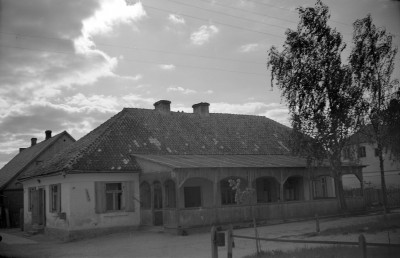 Restauracja "Jarzębinka" - budynek podcieniowy., skan 1