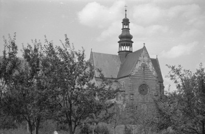 kościół par. pw. św. Floriana w zespole klasztornym oo. Cystersów, str. wschodnia, skan 1