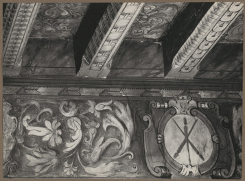 Pałac biskupów - wnętrze , I pokój kapituły,  fragment malowidła na fryzie, herb Jelita, skan 1