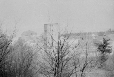 widok na miasto ze wzgórza, skan 1