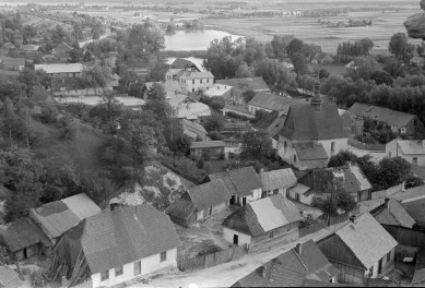 widok na miasto z kościół św. Ducha od strony zamku, skan 1