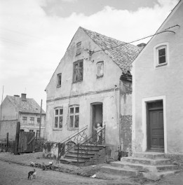 dom - elewacja frontowa, skan 1