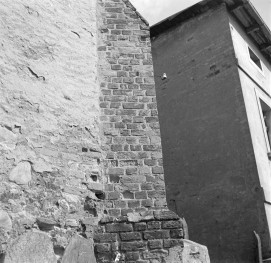 kościół pw. Ducha Świętego - elewacja boczna - przypora, skan 1