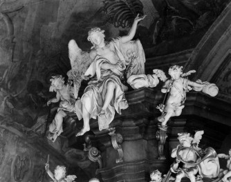 kościół, ob. parafialny pw. Wniebowzięcia Najświętszej Marii Panny - wnętrze: organy, fragment zwieńczenia, skan 1