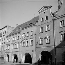 ratusz - elewacja południowo - wschodnia, skan 1
