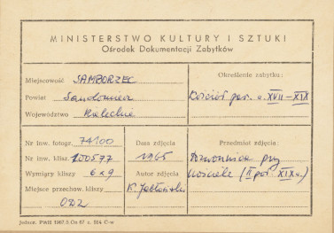 Kościół parafialny - widok ogólny dzwonnicy od strony płn. - zach. - metryczka, skan 1
