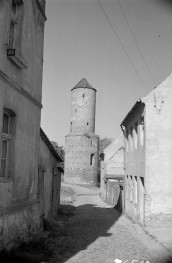 baszta Prochowa - widok ogólny, skan 1