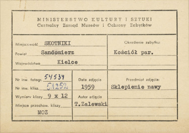 Kościół parafialny - wnętrze, widok sklepienia nawy - metryczka, skan 1