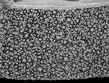 Kościół Sióstr Wizytek - koronka z komży, XVII wiek, Flandria , skan 1