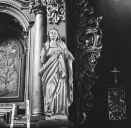 kościół parafialny pw. św.św. Marcina i Mikołaja - ołtarz Najświętszej Panny Marii, rzeźba Św. Elżbiety (?), skan 1