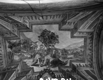 kościół katedralny pw. Narodzenia Najświętszej Marii Panny - wnętrze: fragment polichromii sklepienia w kaplicy mansjonarskiej, skan 1