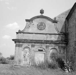 kościół św. Katarzyny - kaplica rodu von Kittlitz. Płyta nagrobna Laslava von Kittlitz † 1598 oraz Elisabeth von Kittlitz † 1595, skan 1